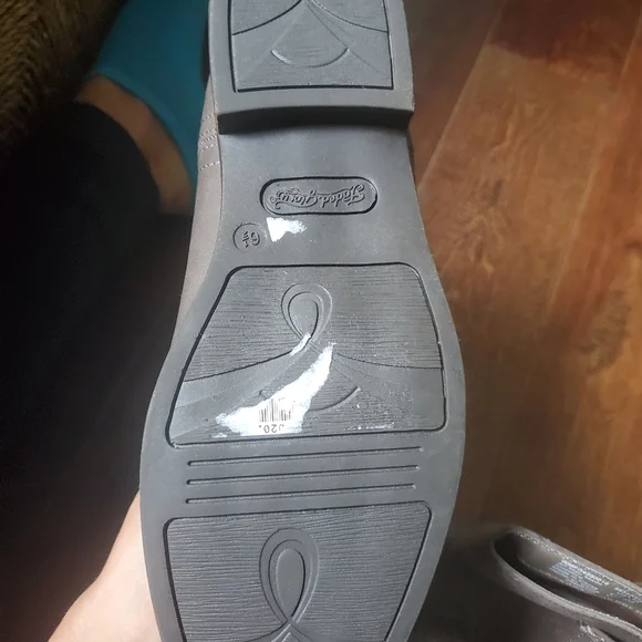 Brown short boots size 6.5 never worn by faded glory - Picture 3 of 6